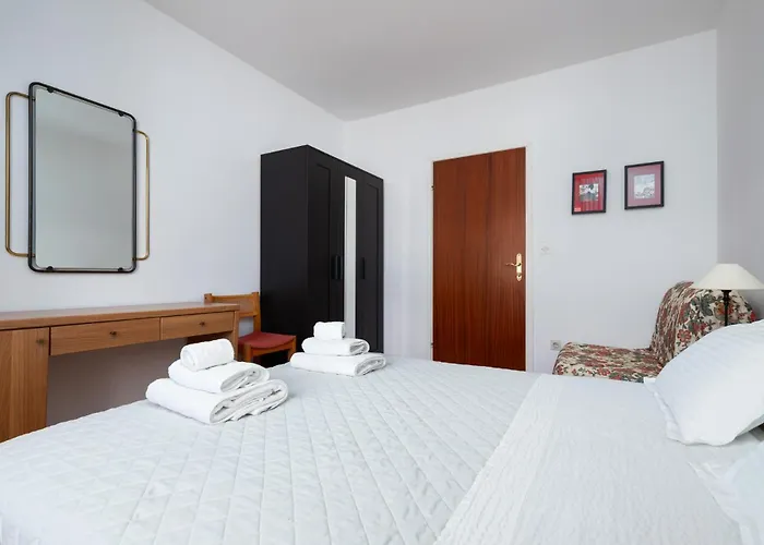Appartement Ana With Terrace & Pet-friendly *