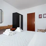 Apartman Ana With Terrace & Pet-friendly *