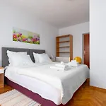 Apartman Ana With Terrace & Pet-friendly Porec