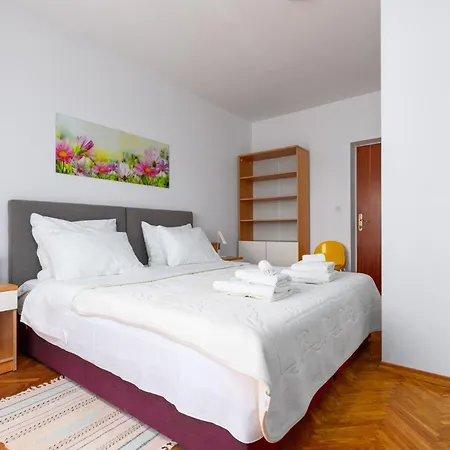 Apartamento Ana With Terrace & Pet-friendly Poreč