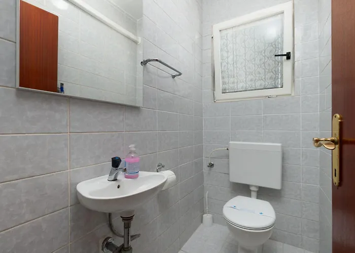 Ana With Terrace & Pet-friendly *